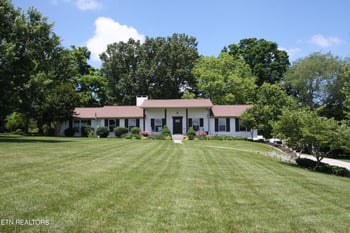 1829 E Westwood Dr, Maryville, TN 37803