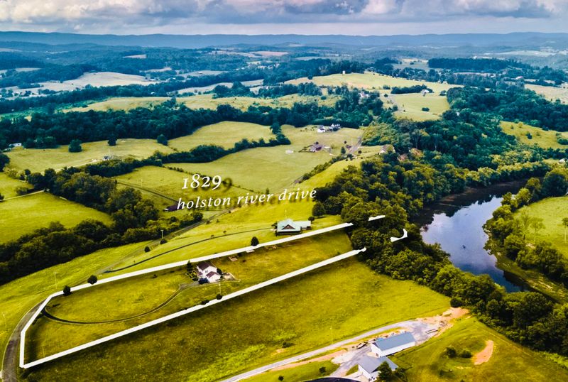 1829 Holston River Dr, Rutledge, TN 37861