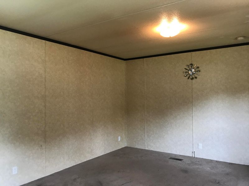183 Connor St, Jacksboro, TN 37757