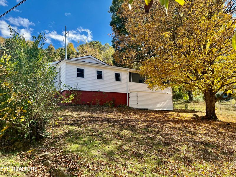 183 County Road 906, Etowah, TN 37331