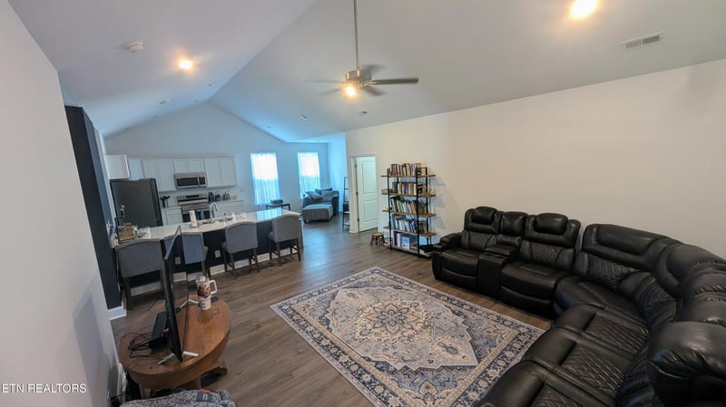 183 Elise Way, Lenoir City, TN 37771