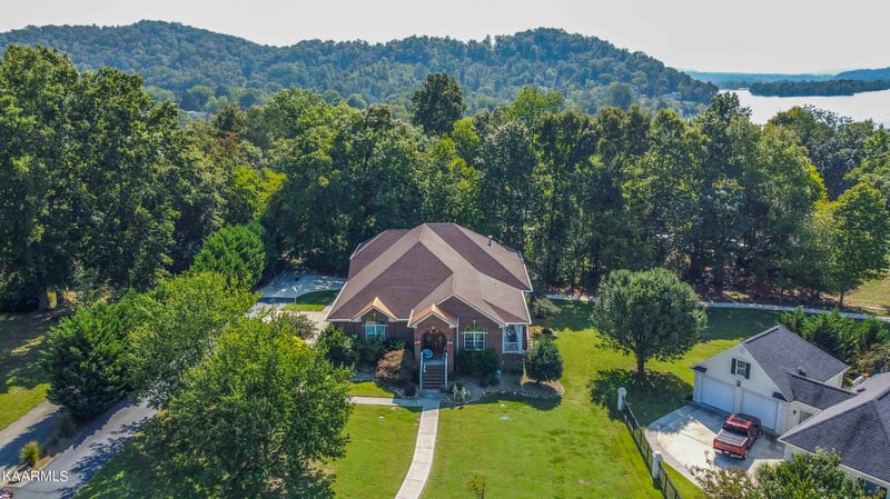 183 Hartford Village Way, Kingston, TN 37763