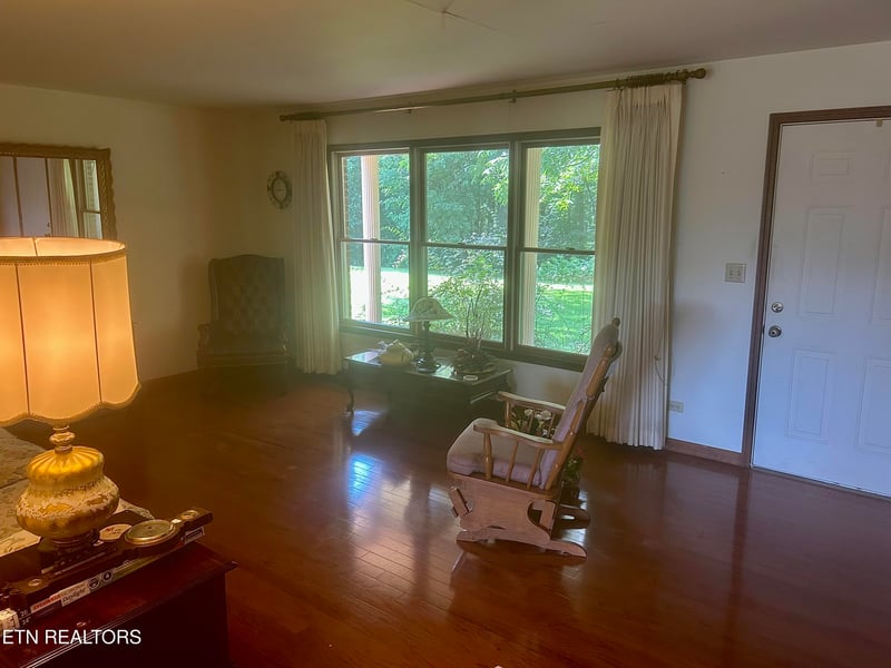 183 Linwood Dr, Sweetwater, TN 37874