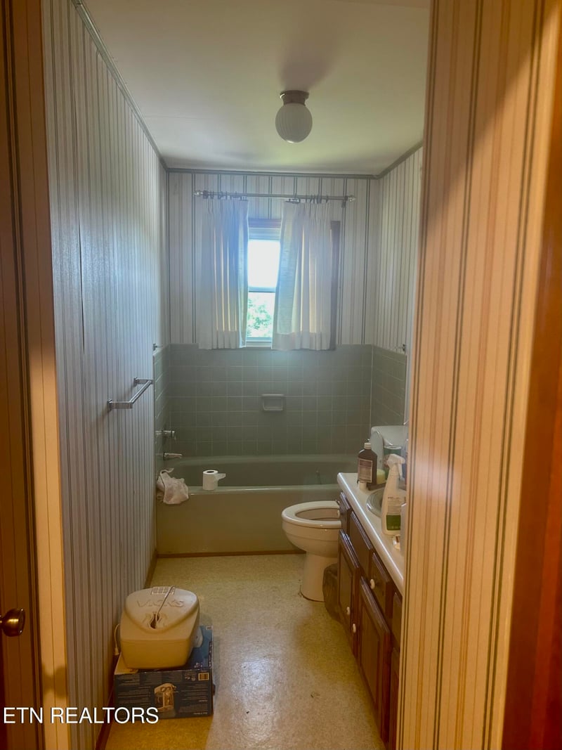 183 Linwood Dr, Sweetwater, TN 37874