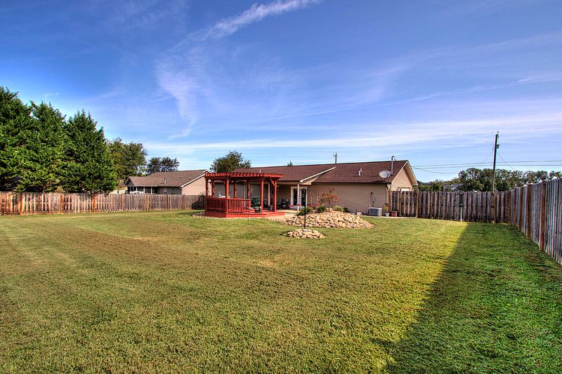 183 N Shiloh Rd, Seymour, TN 37865
