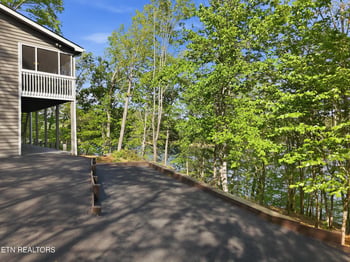 183 Ridgeview Cir, Sharps Chapel, TN 37866