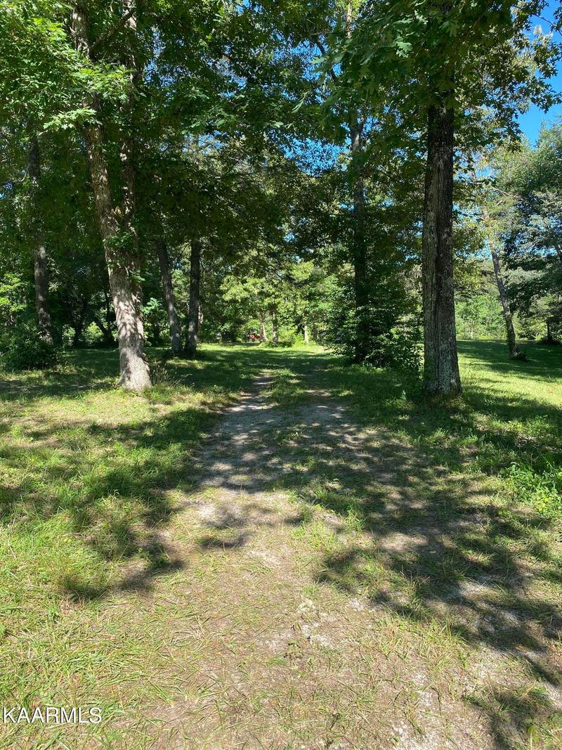 1830 Bowman Loop, Crossville, TN 38571