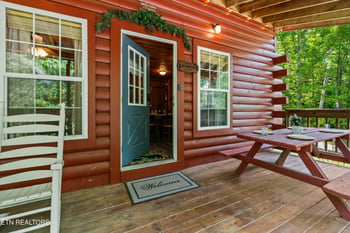 1830 Cherry View Ln, Pigeon Forge, TN 37876