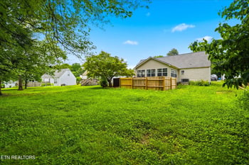 1830 Longcress Dr, Knoxville, TN 37918
