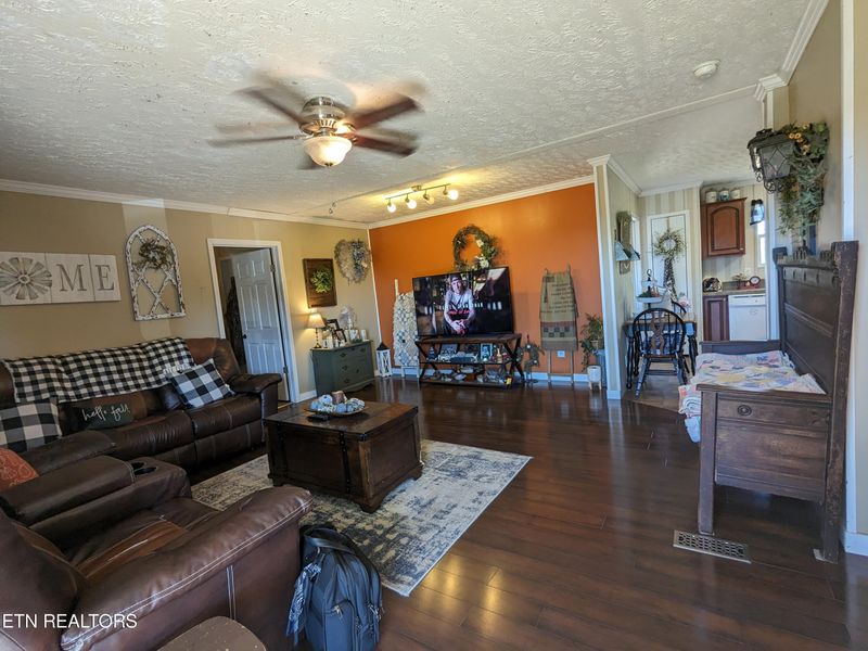 1831 Byerley Bend Rd, Mascot, TN 37806