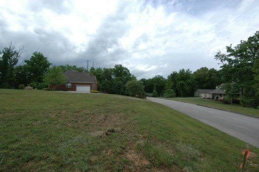 1831 Maple Hills Ln, Loudon, TN 37774