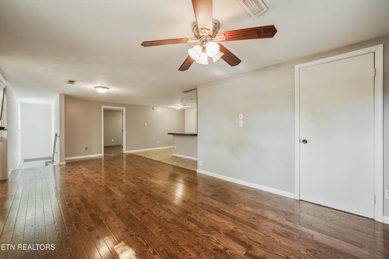 1832 Amherst Rd, Knoxville, TN 37909