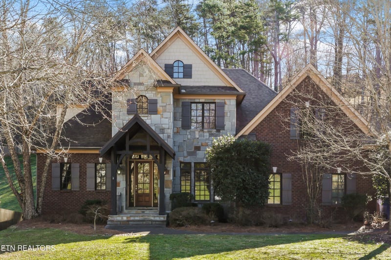 1834 Duncan Woods Ln, Knoxville, TN 37919