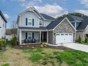1834 Melton Meadows Dr, Maryville, TN 37803