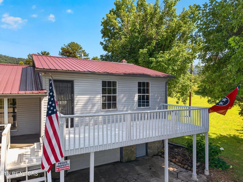1834 Mountain Valley Highway 131, Thorn Hill, TN 37881