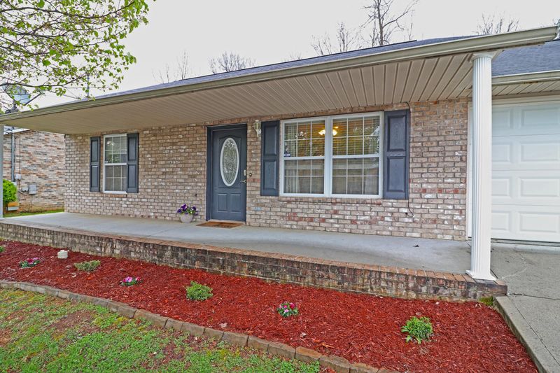 1836 Explorer Ln, Knoxville, TN 37912