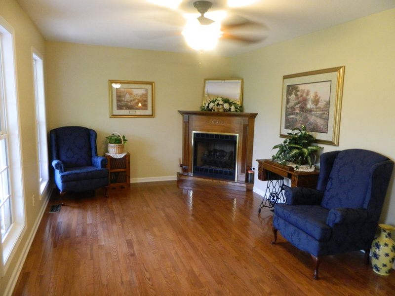 1836 Swan Pond Rd, Harriman, TN 37748