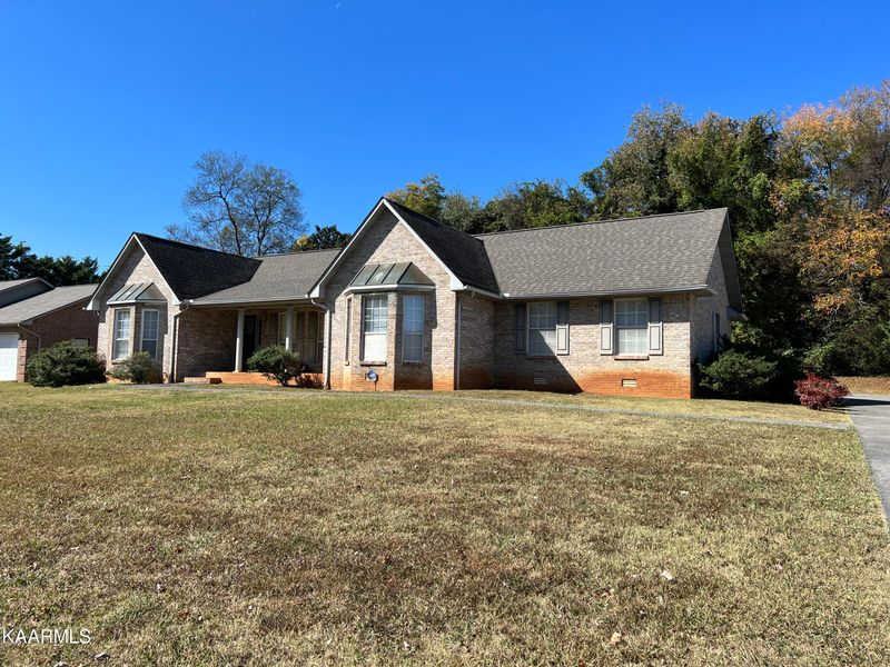 1837 Westcliff Dr, Maryville, TN 37803