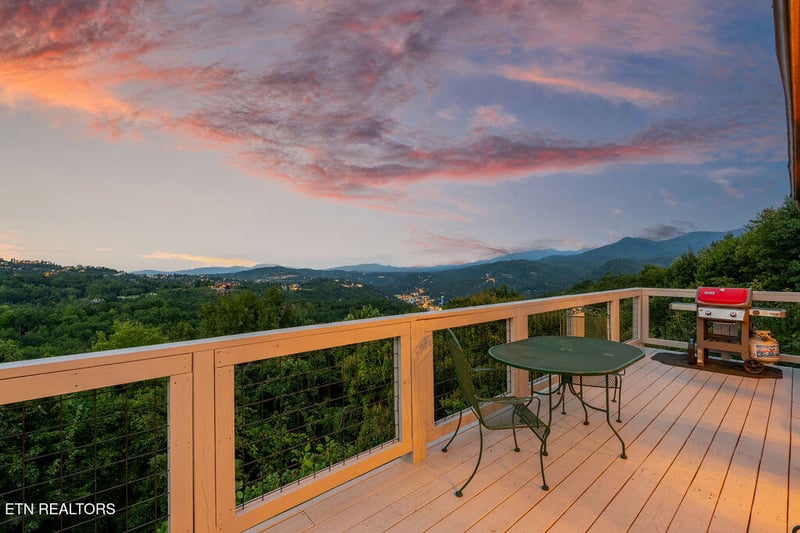 1839 Zurich Ct, Gatlinburg, TN 37738