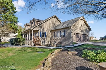 184 Amohi Way, Loudon, TN 37774