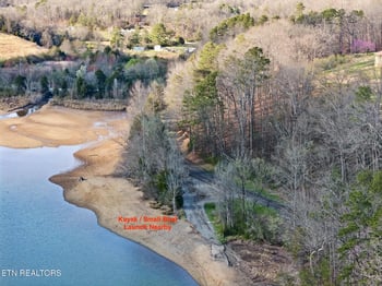184 Amohi Way, Loudon, TN 37774