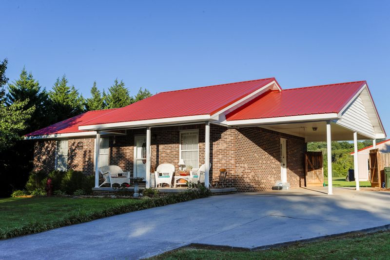 184 County Road 500, Etowah, TN 37331