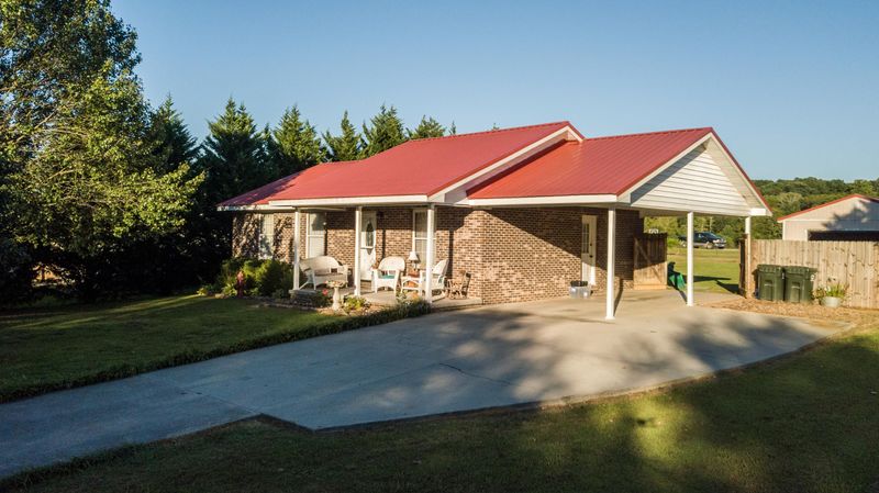 184 County Road 500, Etowah, TN 37331