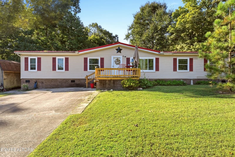 184 Cutters Ln, Clinton, TN 37716