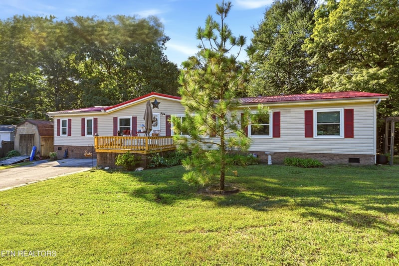 184 Cutters Ln, Clinton, TN 37716