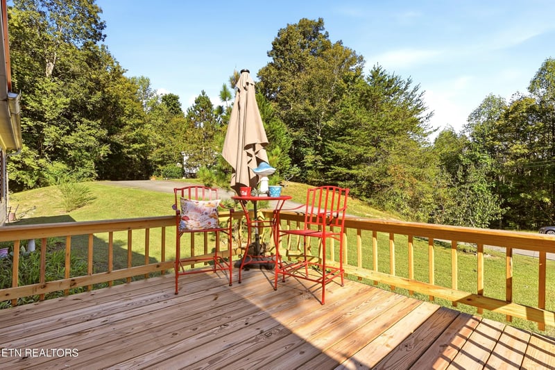 184 Cutters Ln, Clinton, TN 37716