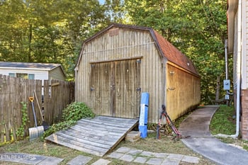 184 Cutters Ln, Clinton, TN 37716