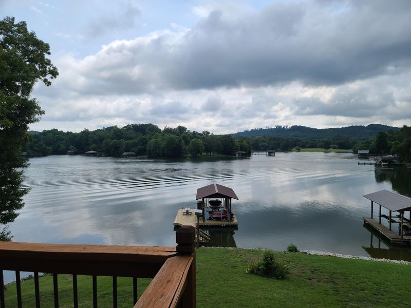 184 Island Rd, Kingston, TN 37763