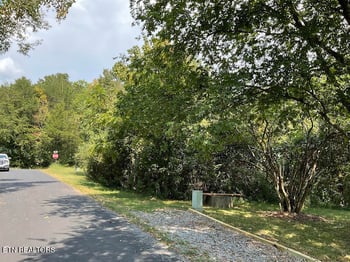 184 Noya Way, Loudon, TN 37774