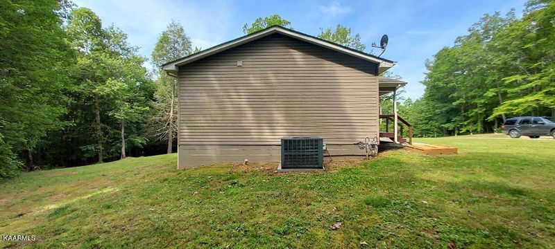 184 Vivian Smith Ln, Oneida, TN 37841