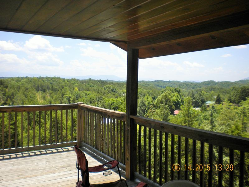 1840 Moon Ct, Sevierville, TN 37876