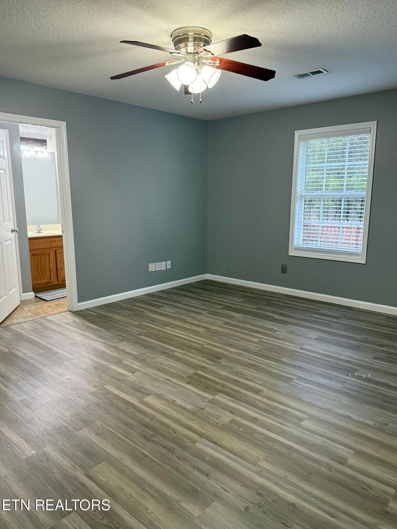 1840 River Poppy Rd, Mascot, TN 37806
