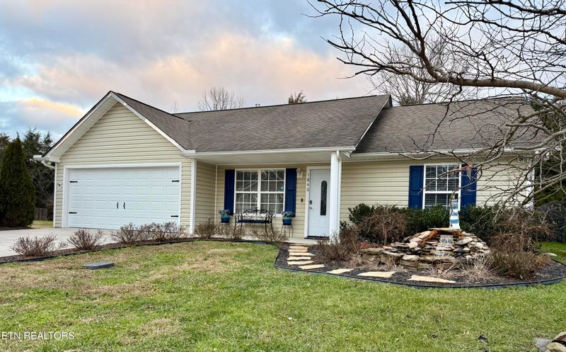 1840 River Poppy Rd, Mascot, TN 37806