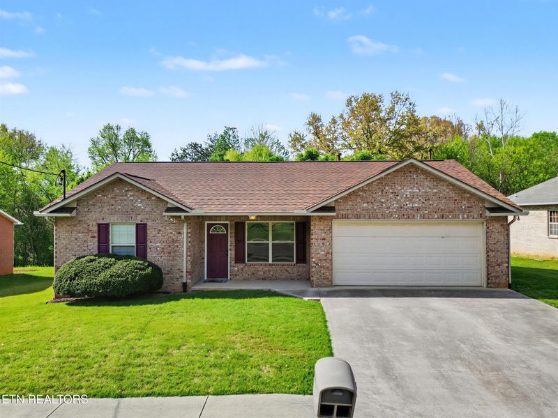 1841 Tillery Square Ln, Knoxville, TN 37912