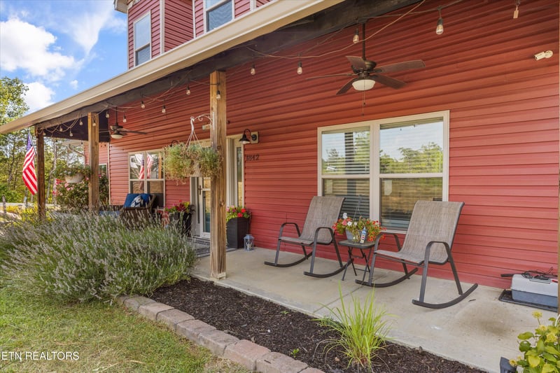 1842 Chapel Rd, Sevierville, TN 37876