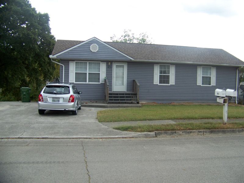 18421844 Monroe Ave, Maryville, TN 37804
