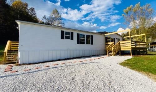 1845 Back Valley Rd, Lafollette, TN 37766