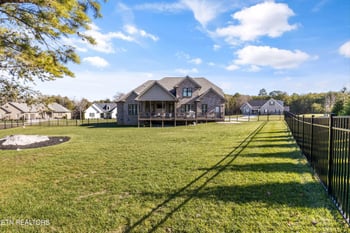1845 Stone Harbor Blvd, Lenoir City, TN 37772