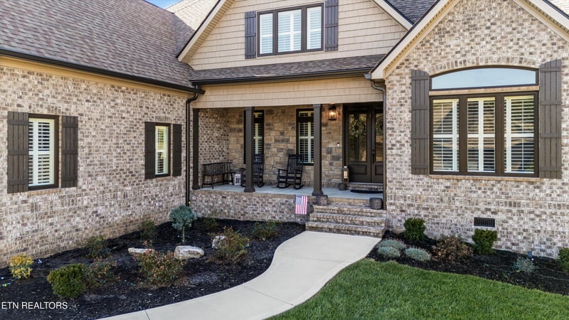 1845 Stone Harbor Blvd, Lenoir City, TN 37772