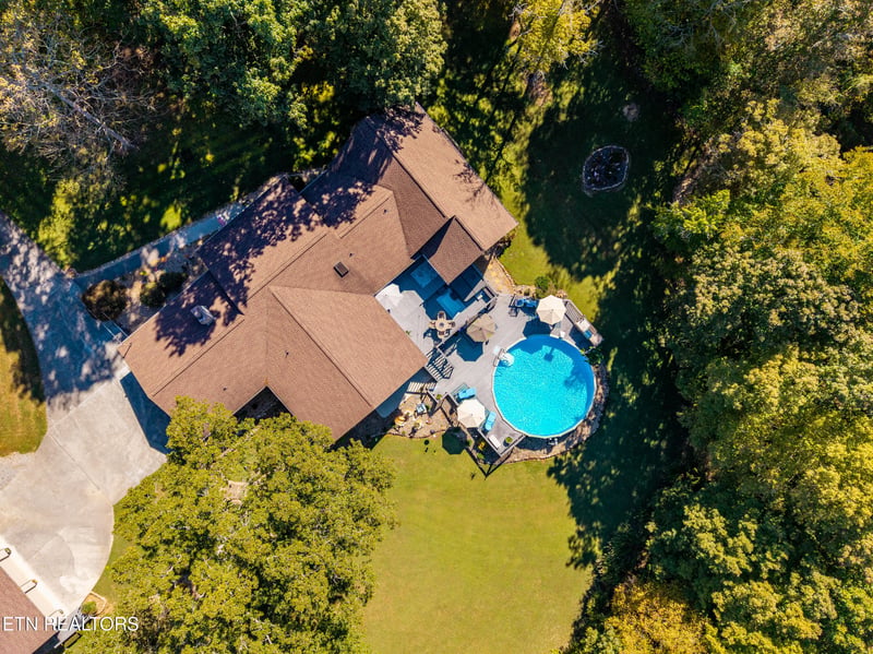 1845 Tree Tops Ln, Seymour, TN 37865