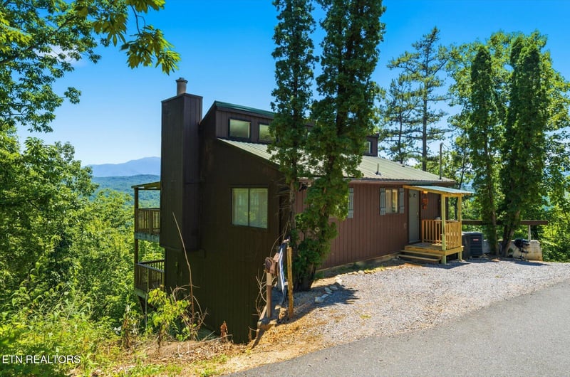 1846 Blue Tick Way, Sevierville, TN 37876