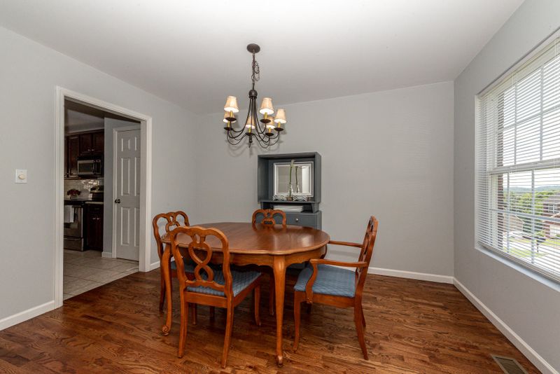 1846 Falling Waters Rd, Knoxville, TN 37922