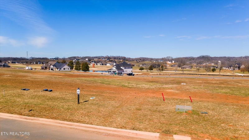 1848 Black Bear Cir, Loudon, TN 37774