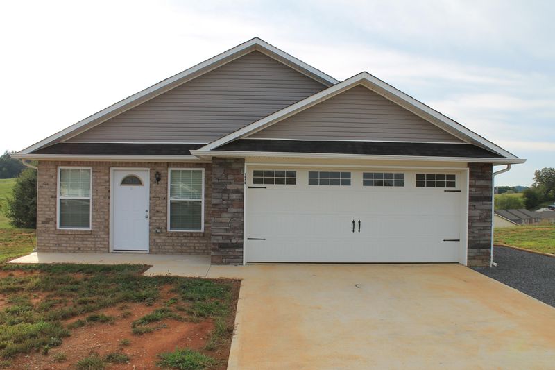 1848 Country Meadows Dr, Sevierville, TN 37862
