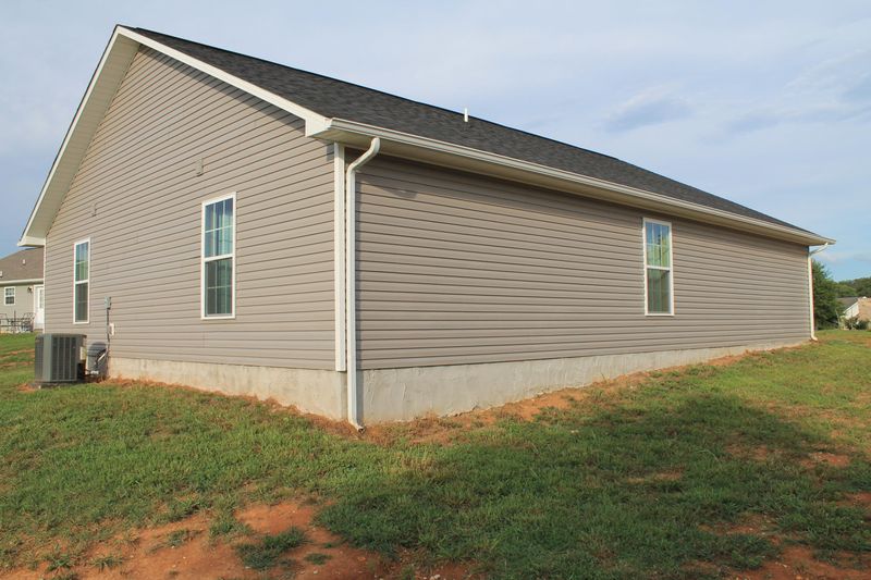 1848 Country Meadows Dr, Sevierville, TN 37862