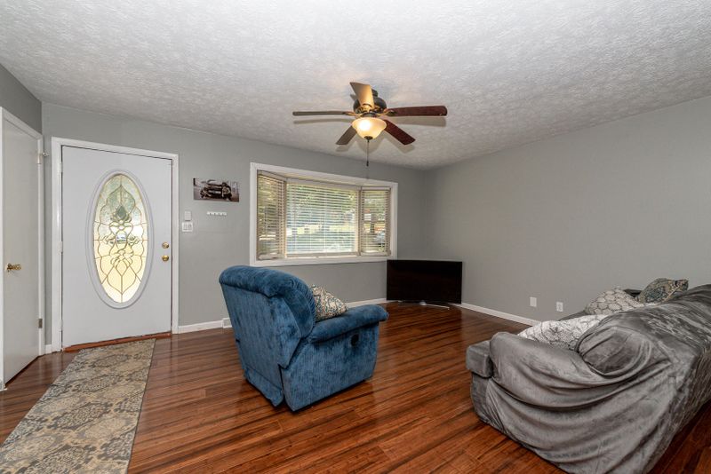 185 Cedar Cir, Powell, TN 37849